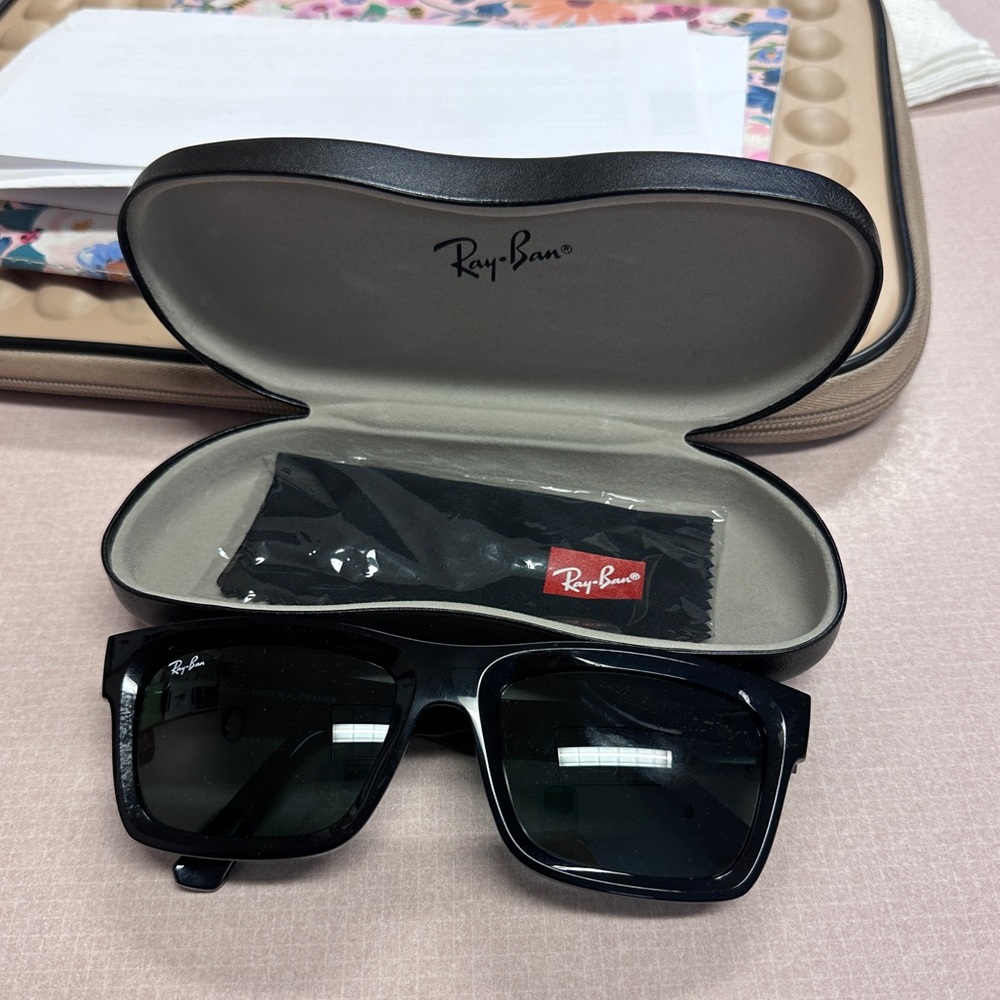 Ray-Ban Warren women’s sunglasses